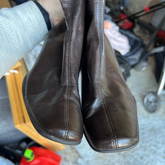 Brown leather square toe booties - Picture 3 of 4